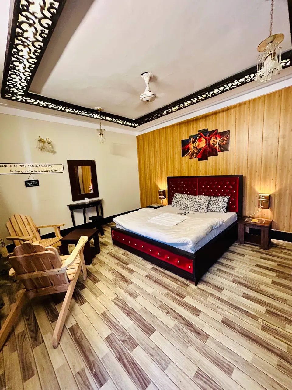 Deluxe king room
