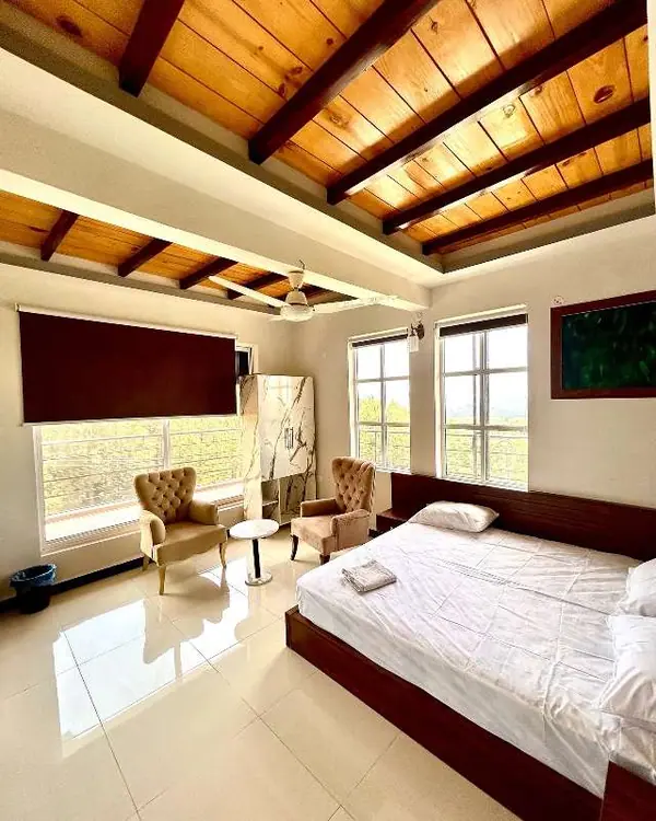 King Room With Balcony — photo 1